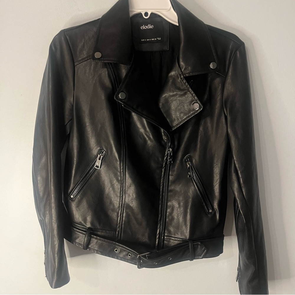 Elodie Black Faux leather cropped Motorcycle Jacket Zippers Belted size Medium